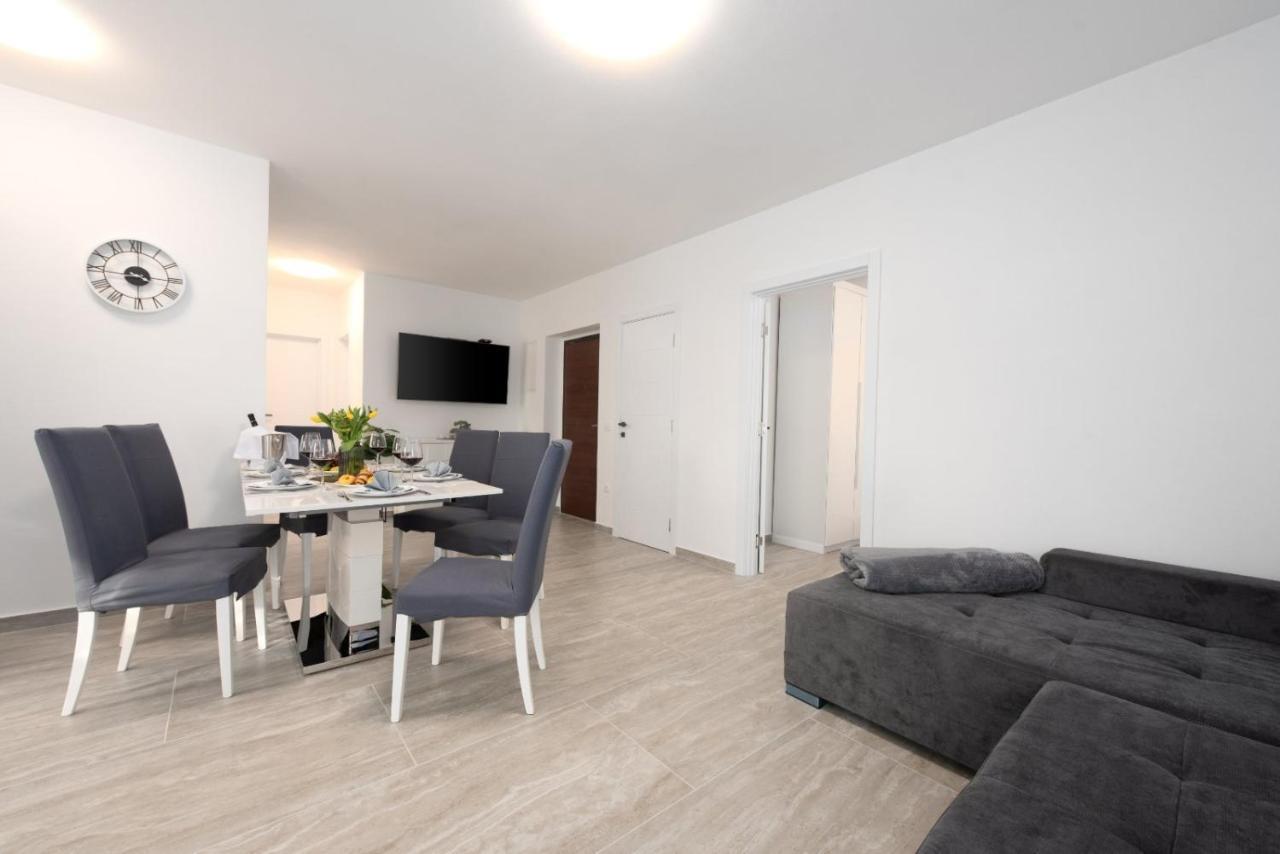 Marin Apartment Cizici Luaran gambar
