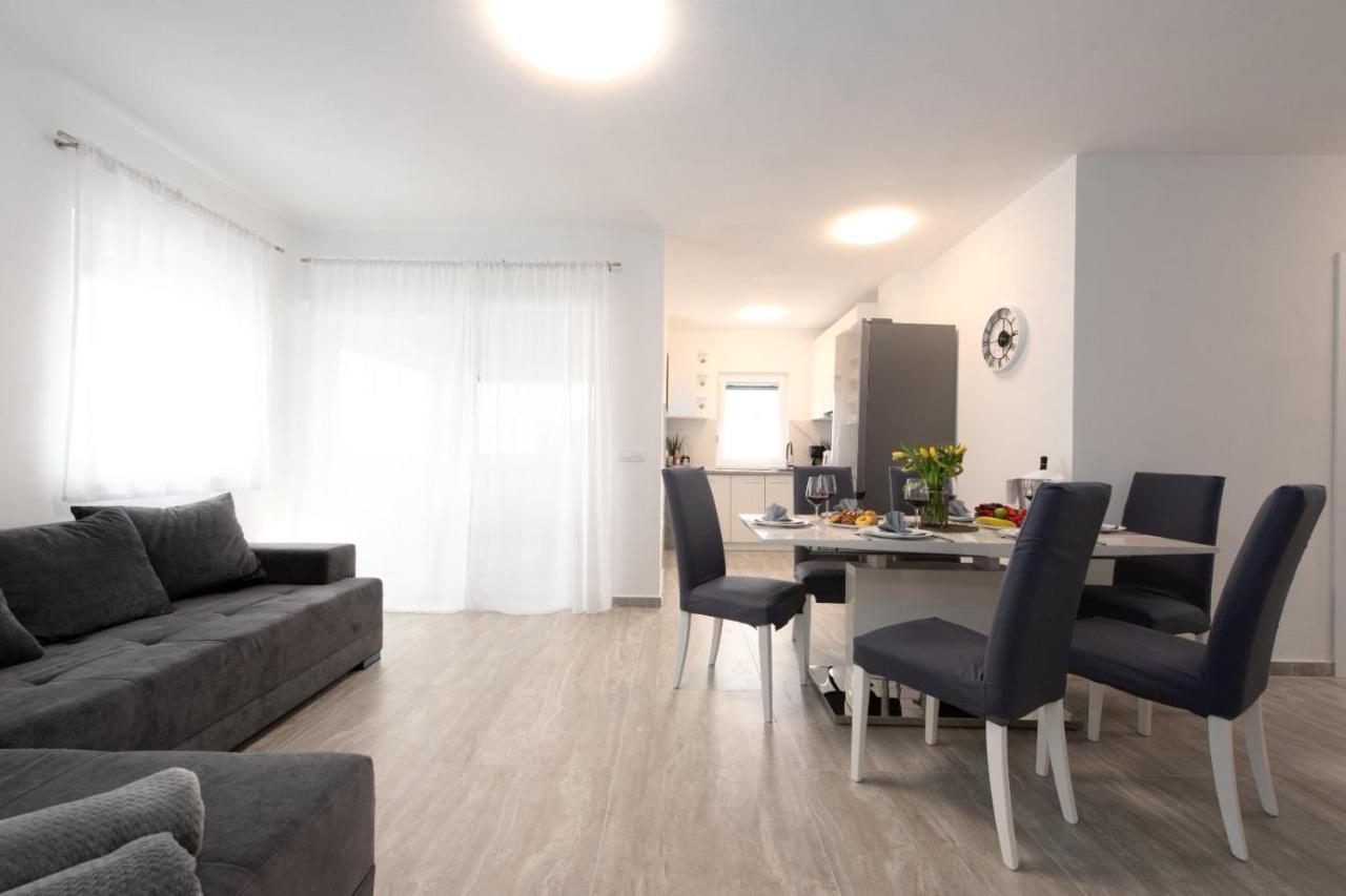 Marin Apartment Cizici Luaran gambar