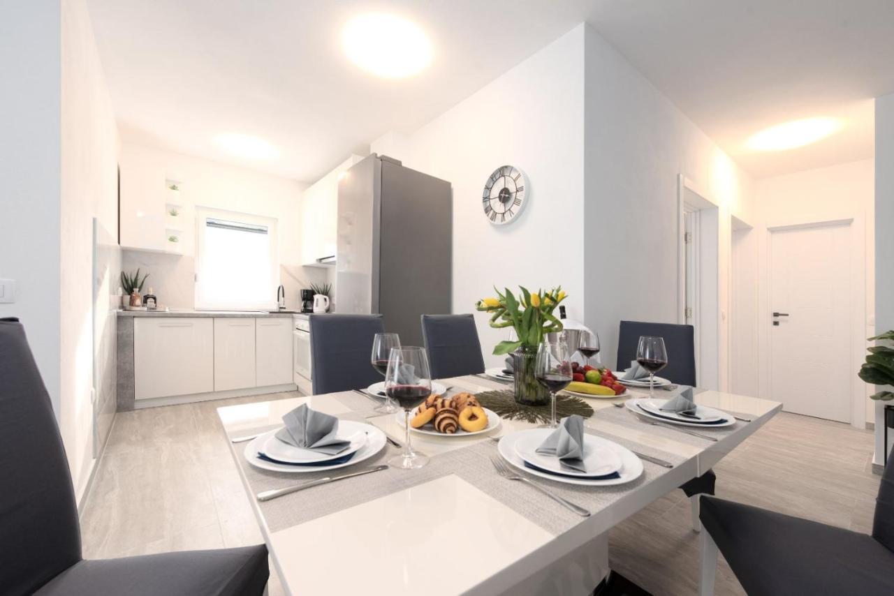 Marin Apartment Cizici Luaran gambar